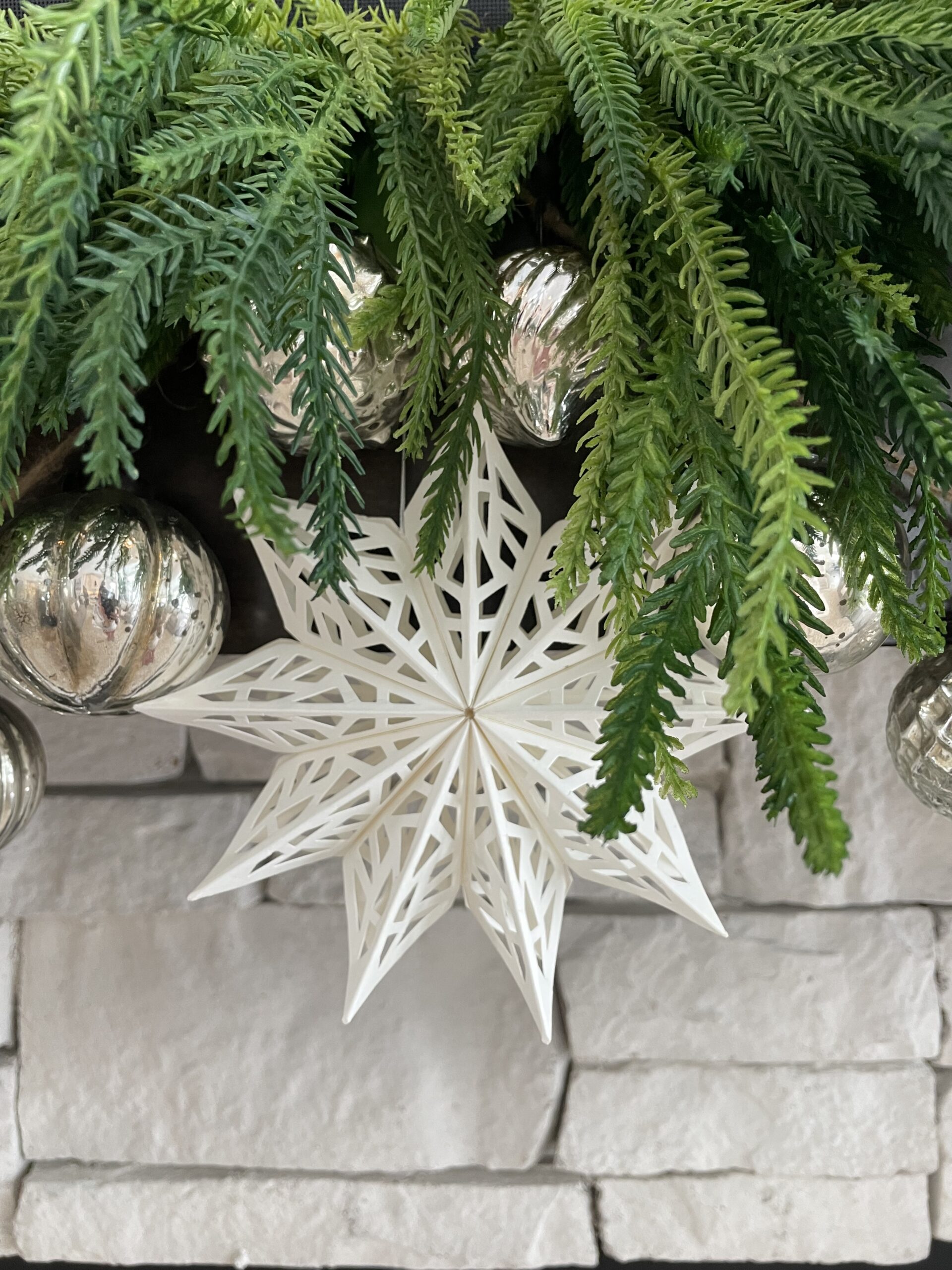 Winter White Holiday Decorations | Minimalist Style